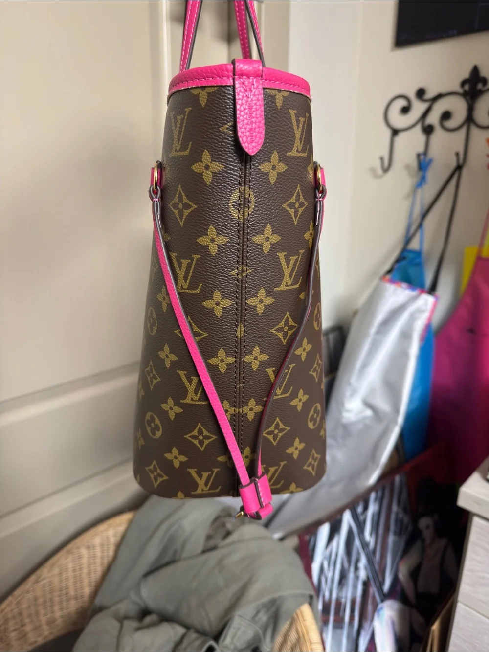 Reversible! Two tote bags in one!